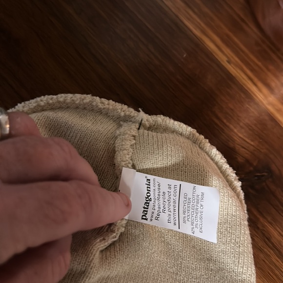 Patagonia beanie. Unisex - Picture 7 of 11
